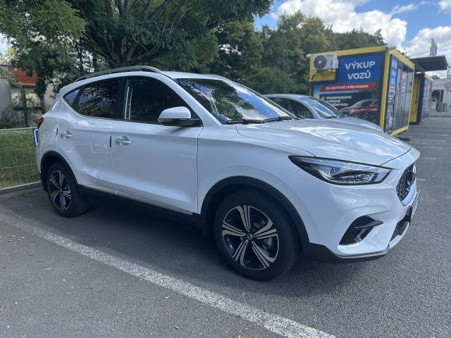 MG ZS SUV 2025