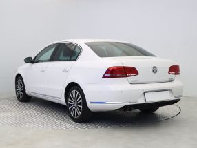 Volkswagen Passat - 2011