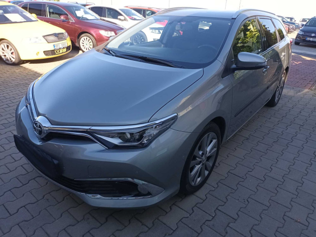 Toyota Auris 2016