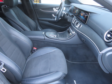 Mercedes-Benz E - 2021