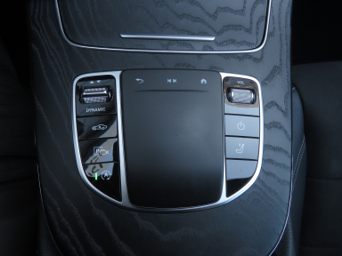 Mercedes-Benz E - 2021