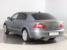 Skoda Superb - 2012