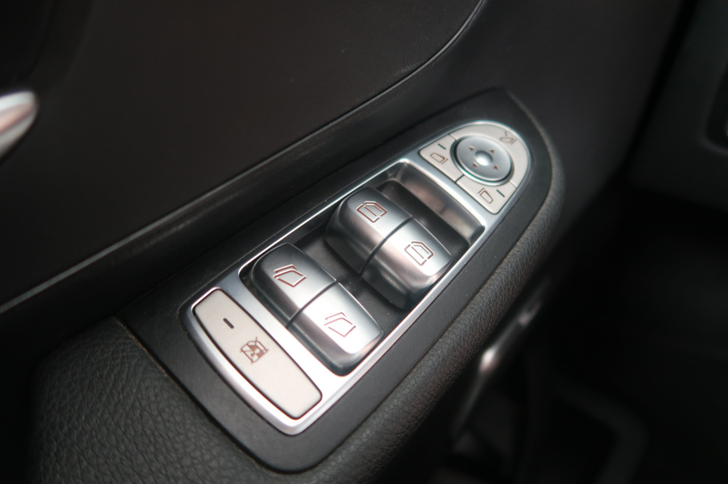 Mercedes-Benz V