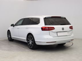 Volkswagen Passat - 2015