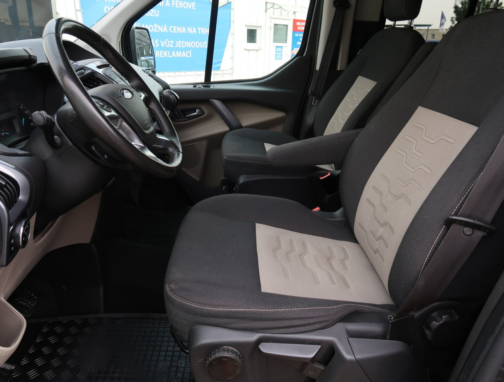 Ford Tourneo Custom