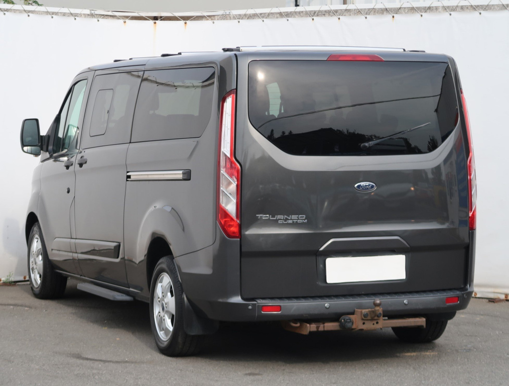 Ford Tourneo Custom