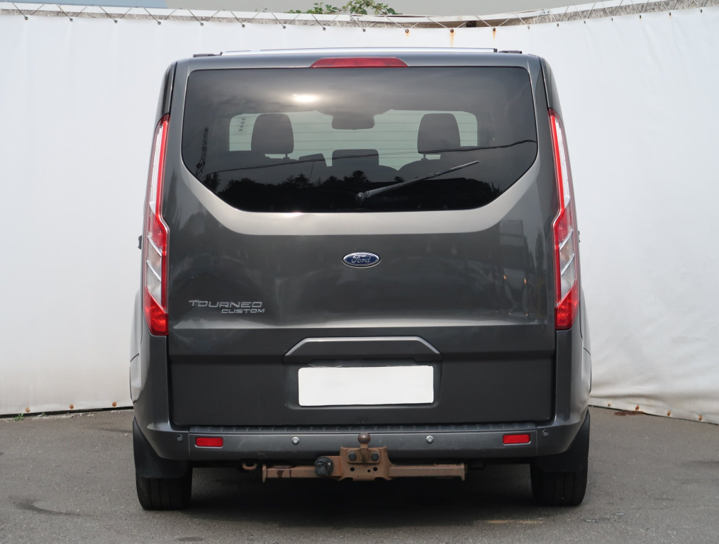 Ford Tourneo Custom