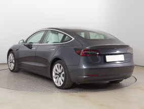 Tesla Model 3 - 2020