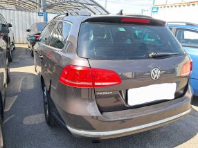 Volkswagen Passat - 2011