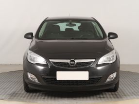 Opel Astra - 2012