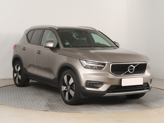 Volvo XC40 2021