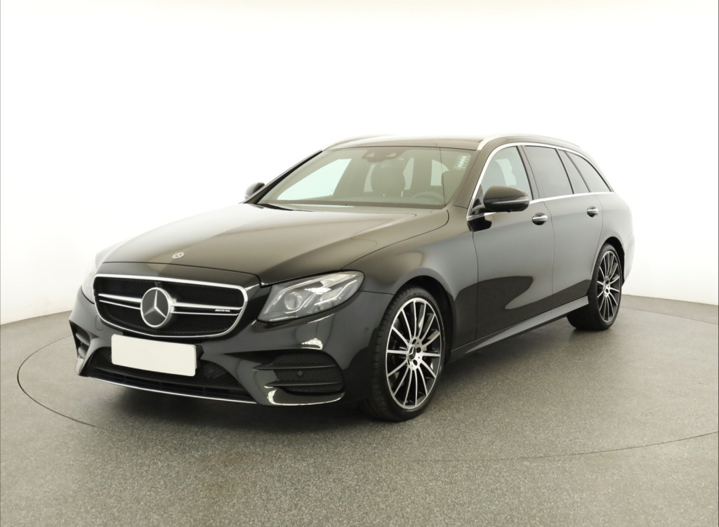 Mercedes-Benz E