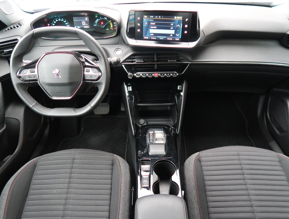 Peugeot e-2008