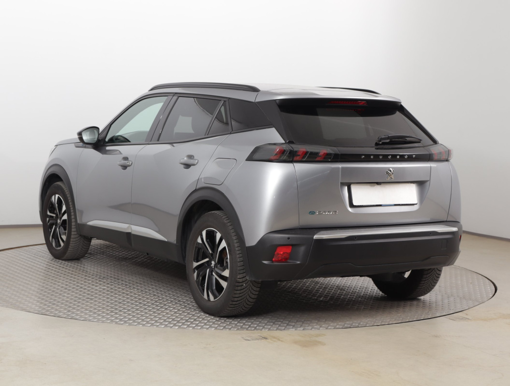 Peugeot e-2008