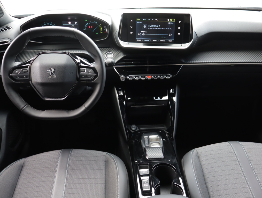 Peugeot e-2008