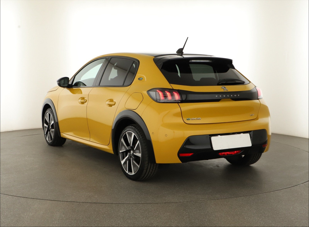 Peugeot e-208