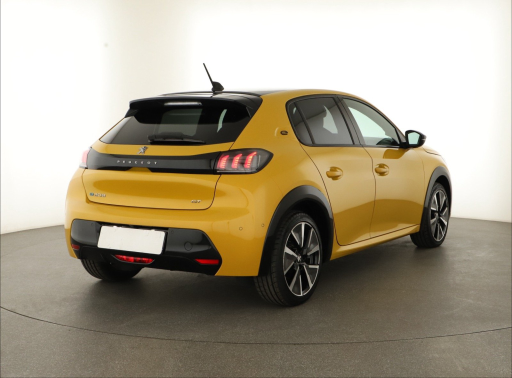 Peugeot e-208