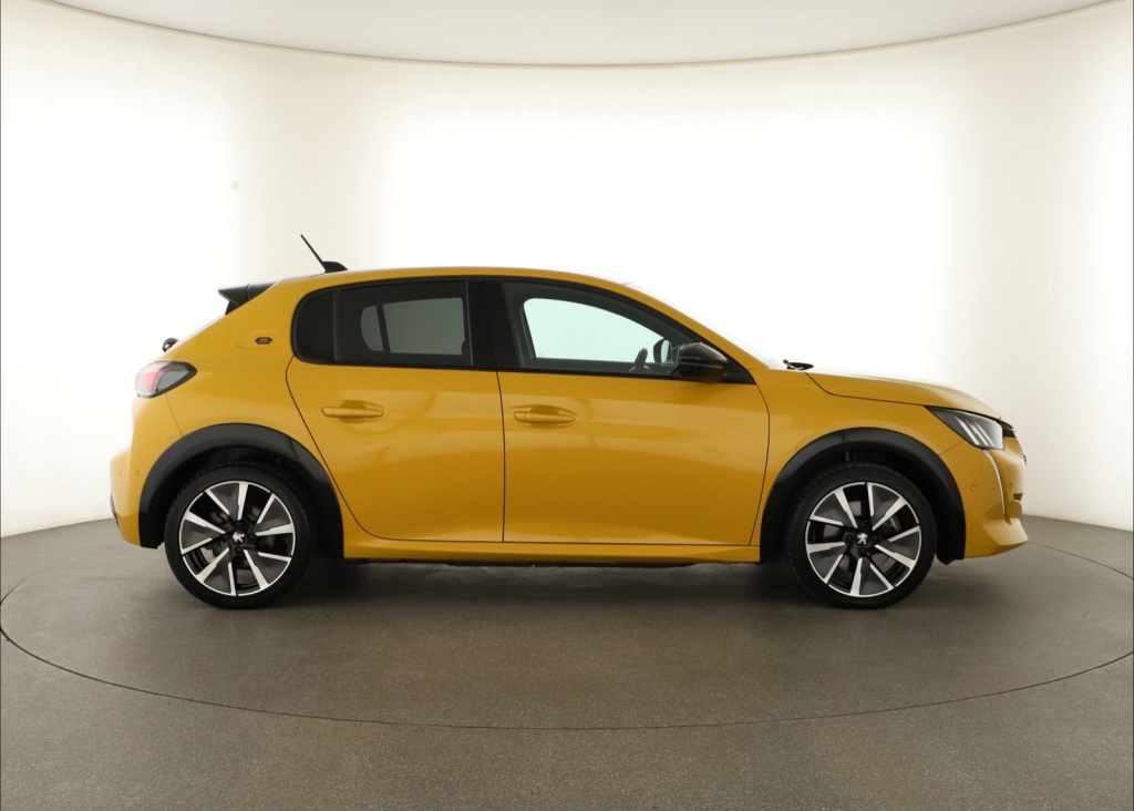 Peugeot e-208
