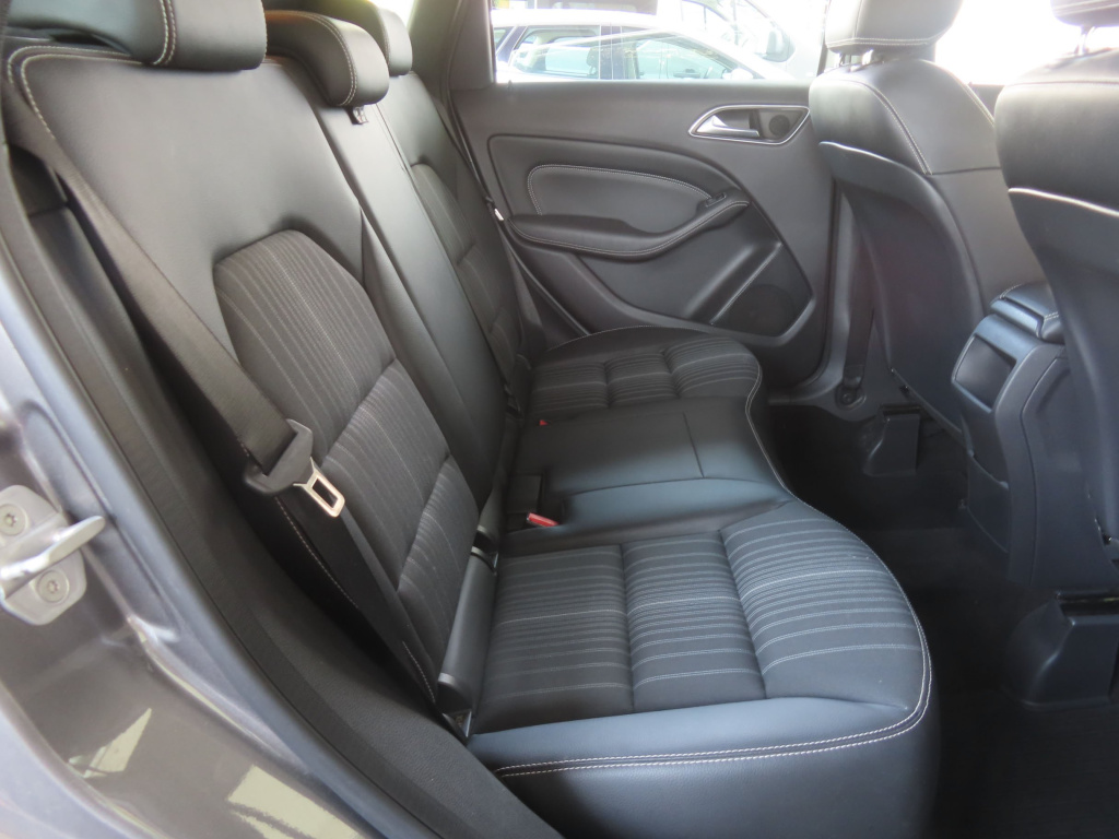 Mercedes-Benz B