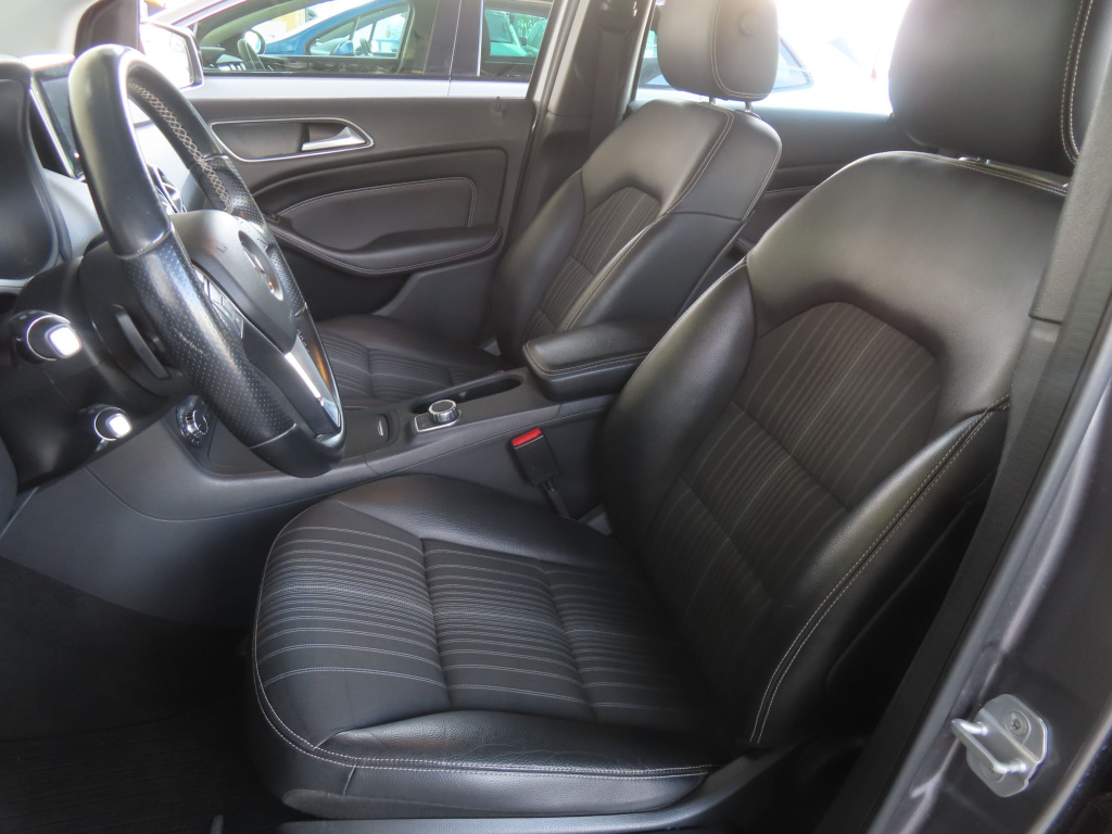 Mercedes-Benz B