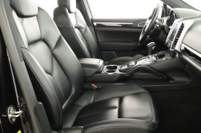 Porsche Cayenne - 2017