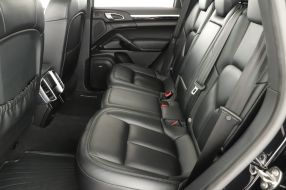 Porsche Cayenne - 2017