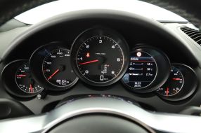 Porsche Cayenne - 2017