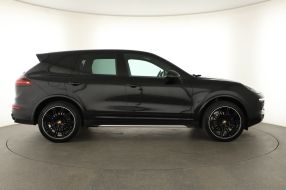 Porsche Cayenne - 2017