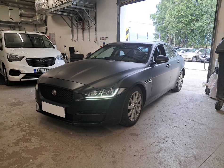 Jaguar XE - 2016