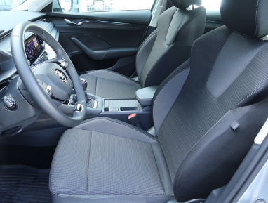 Škoda Octavia - 2023