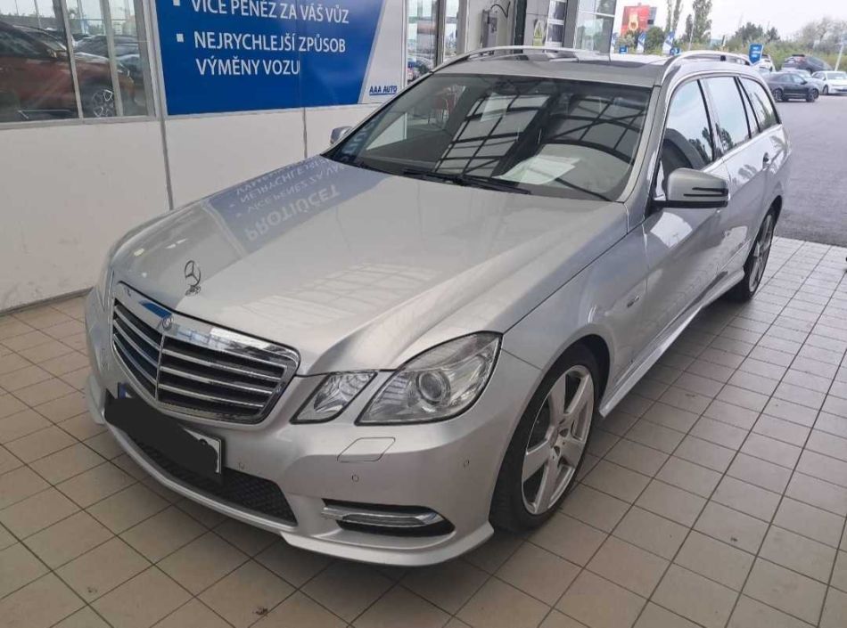 Mercedes-Benz E - 2011