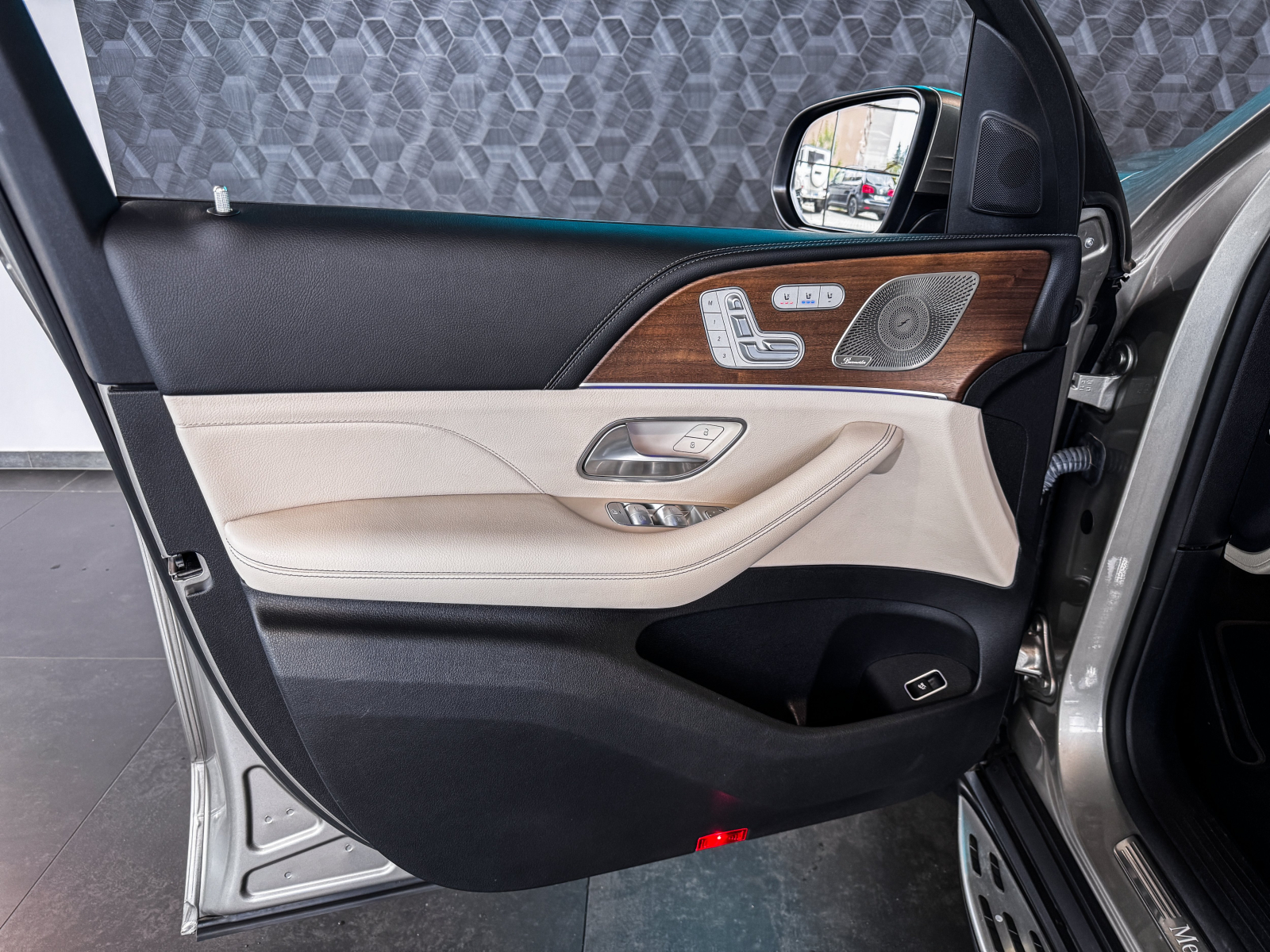 Mercedes-Benz GLS - 2021
