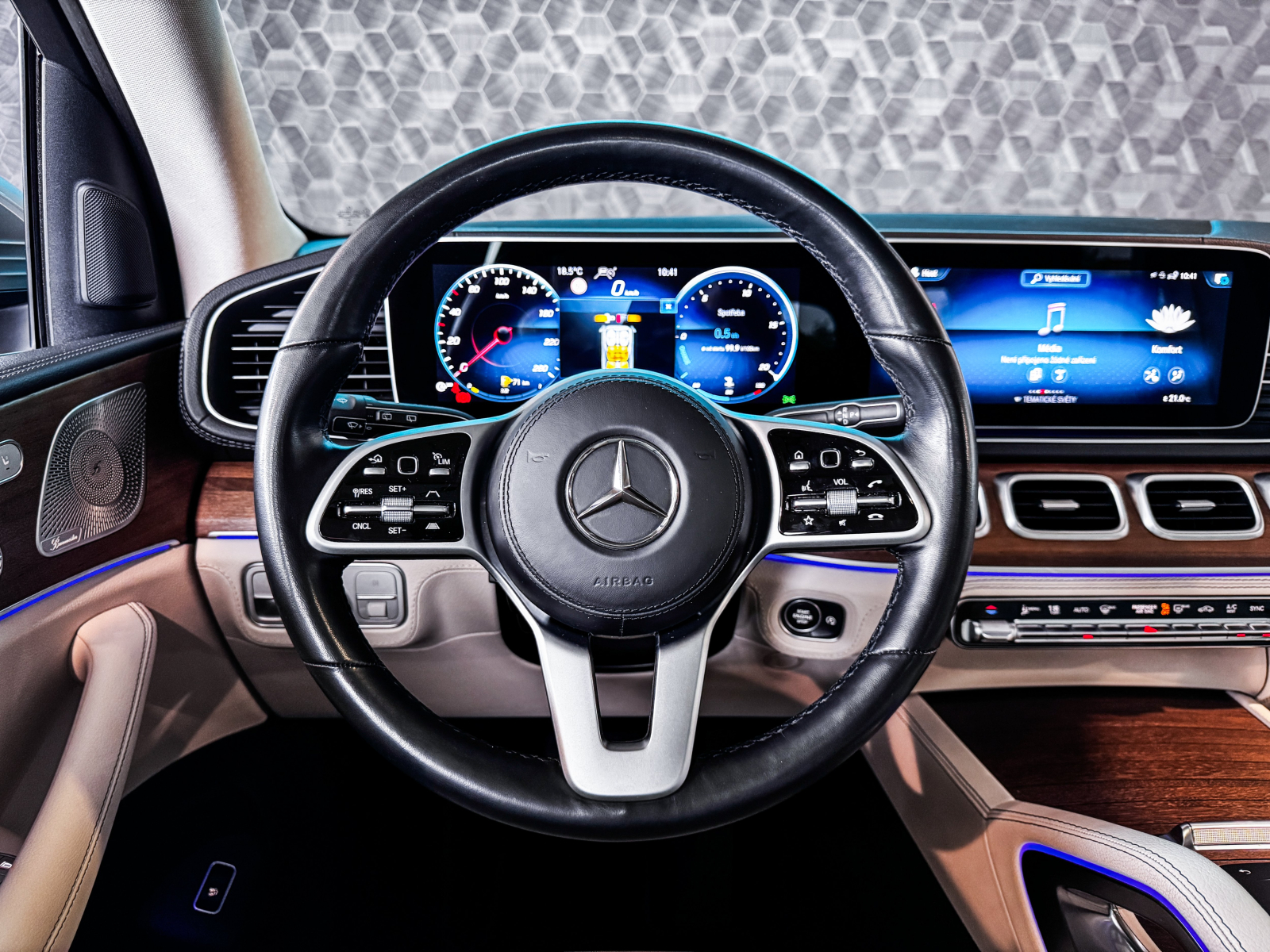Mercedes-Benz GLS - 2021