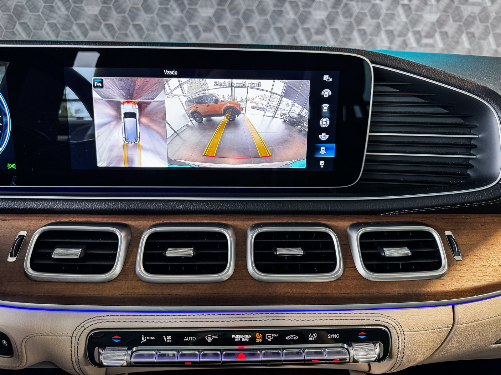 Mercedes-Benz GLS - 2021