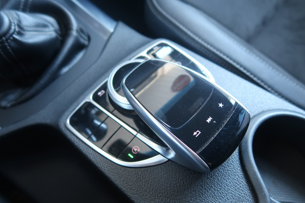 Mercedes-Benz X