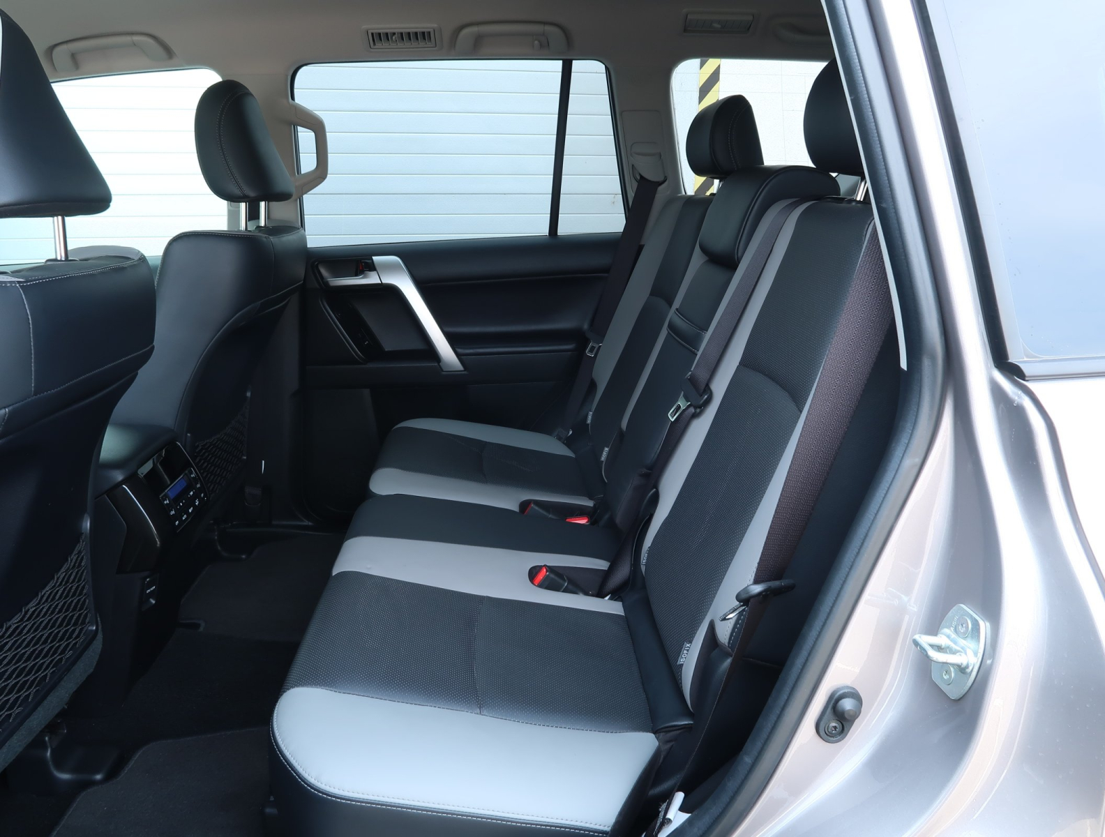Toyota Land Cruiser - 2023
