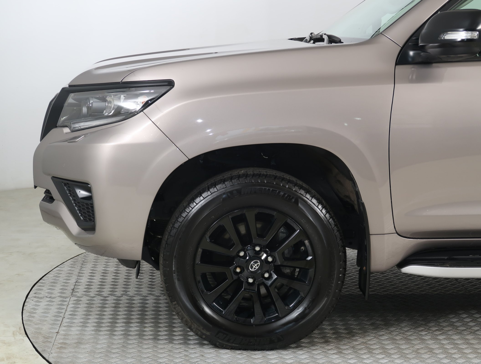 Toyota Land Cruiser - 2023