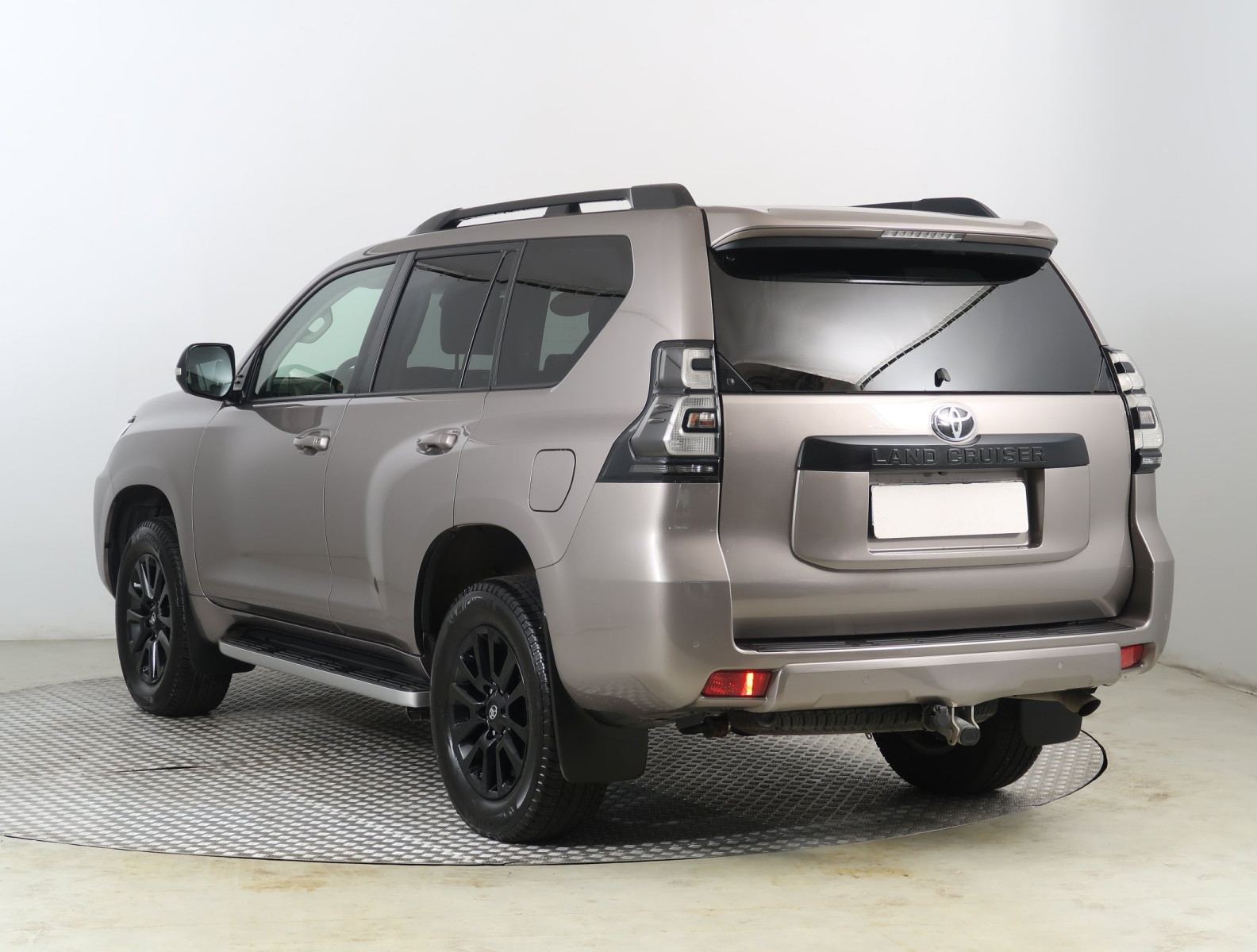 Toyota Land Cruiser - 2023