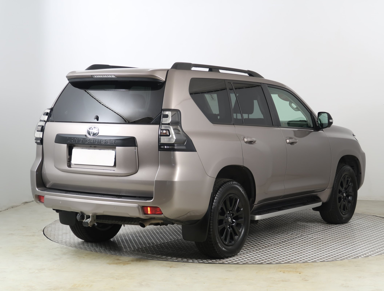 Toyota Land Cruiser - 2023