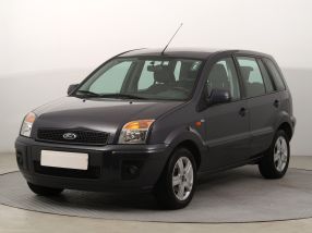 Ford Fusion - 2010