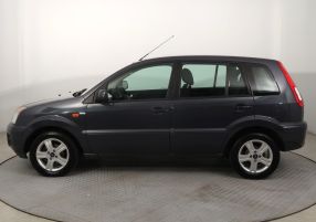 Ford Fusion - 2010