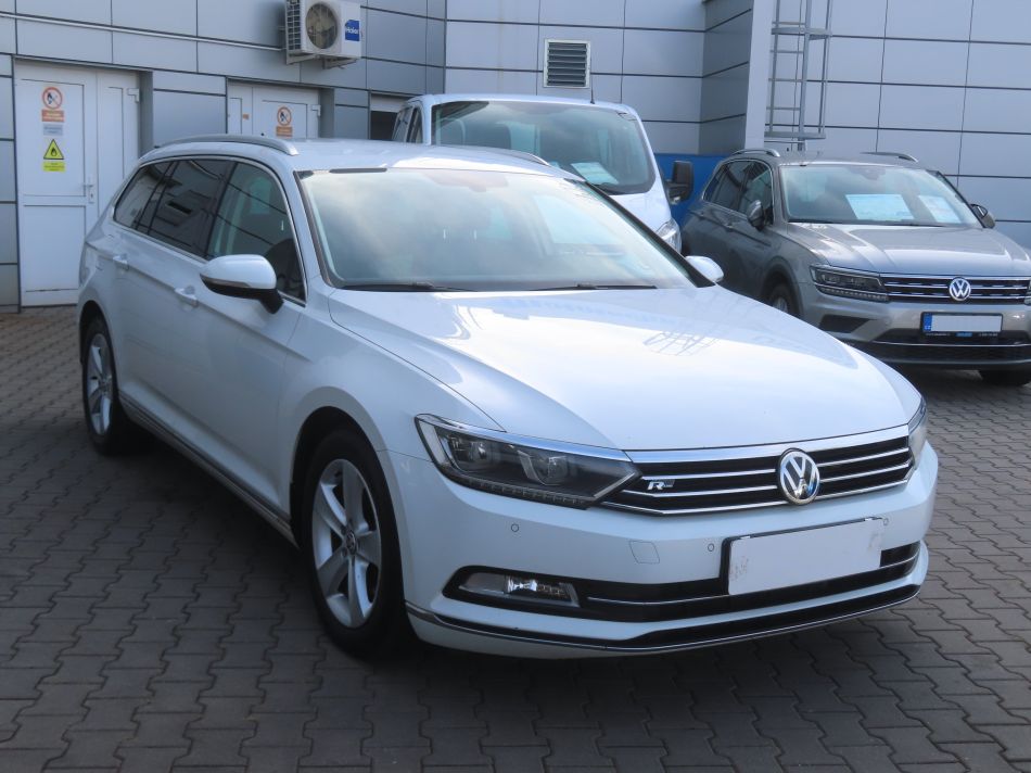Volkswagen Passat - 2015