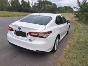 Toyota Camry - 2019