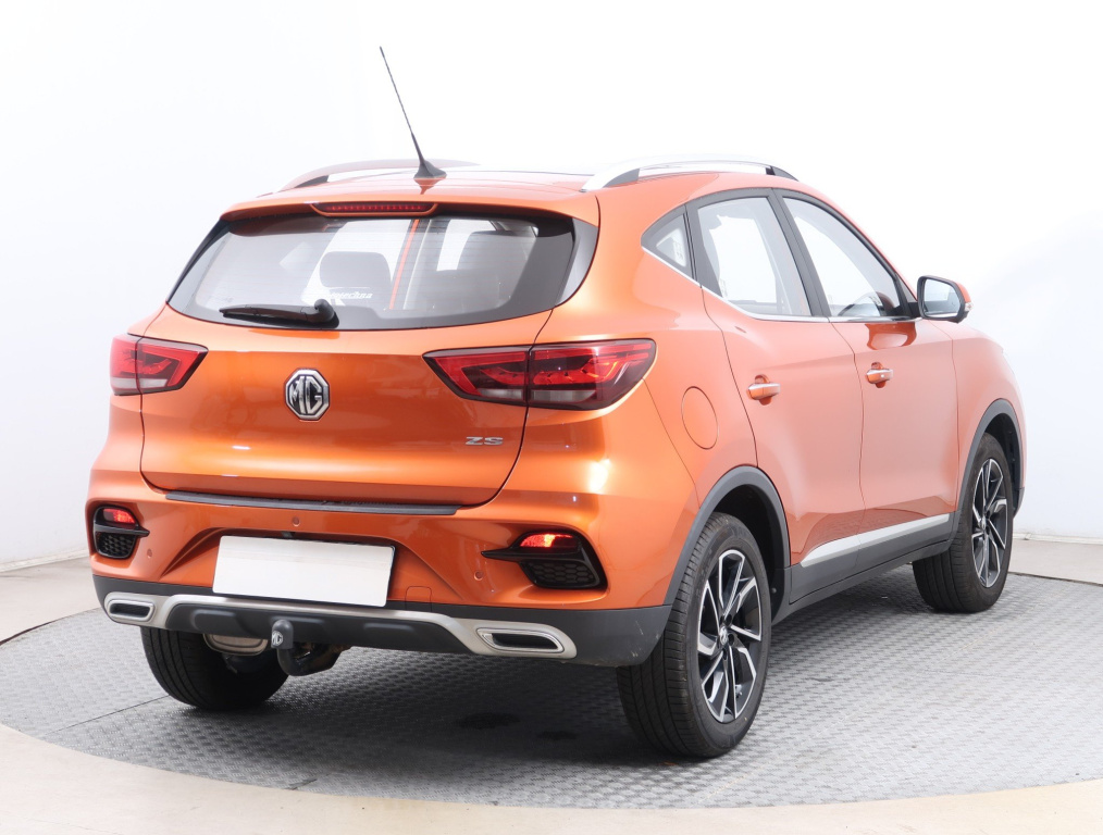 MG ZS SUV