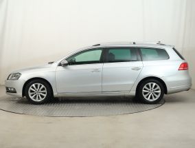 Volkswagen Passat - 2011