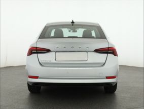 Škoda Octavia - 2023