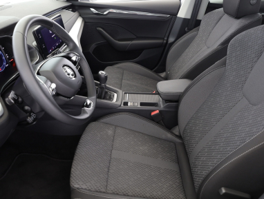 Škoda Octavia - 2023