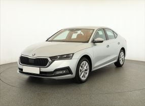 Škoda Octavia - 2023