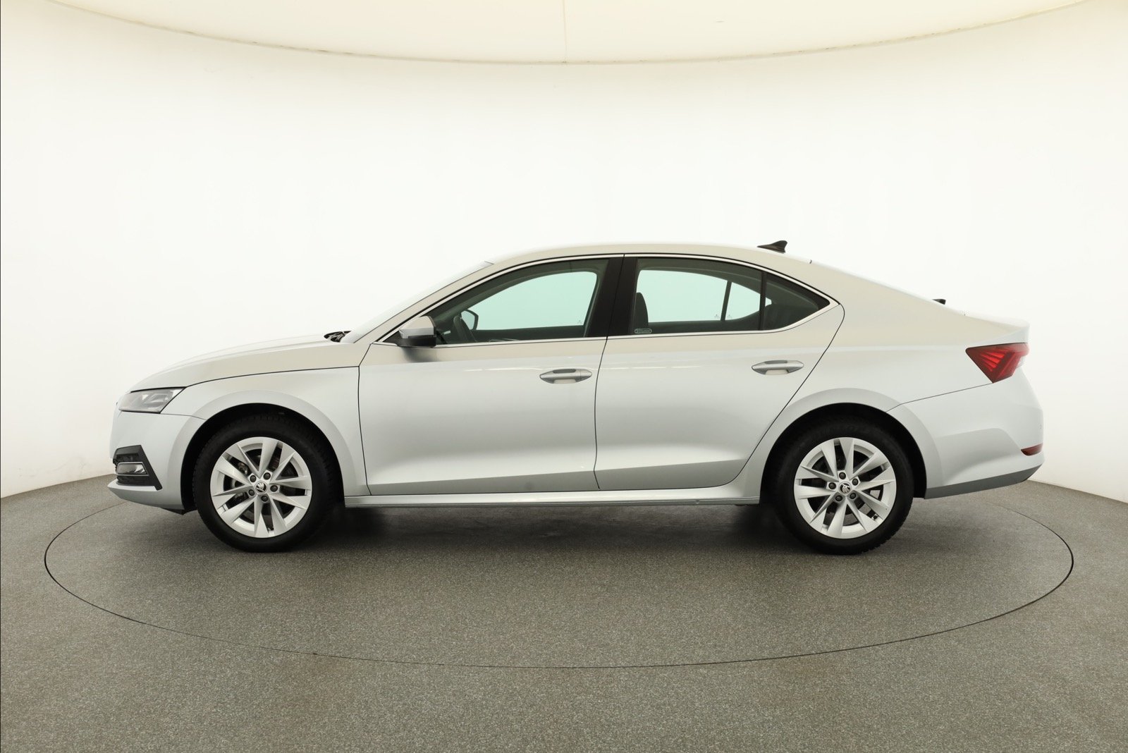 Škoda Octavia - 2023