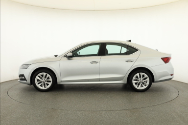 Škoda Octavia - 2023